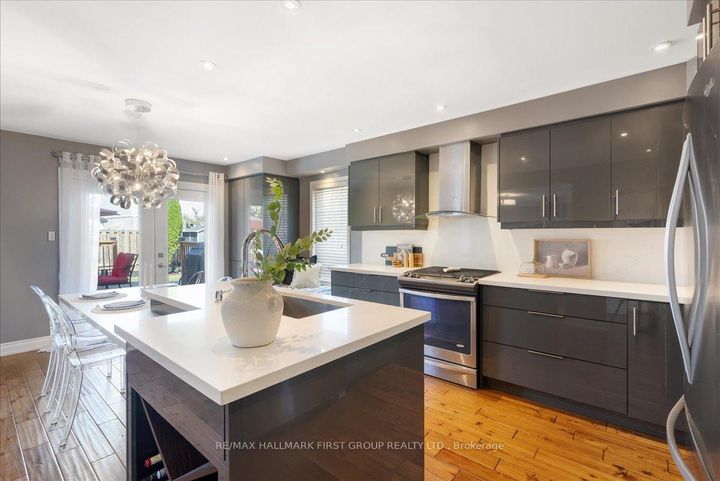 Photo 9 at 536 Woodmount Crescent, Samac, Oshawa