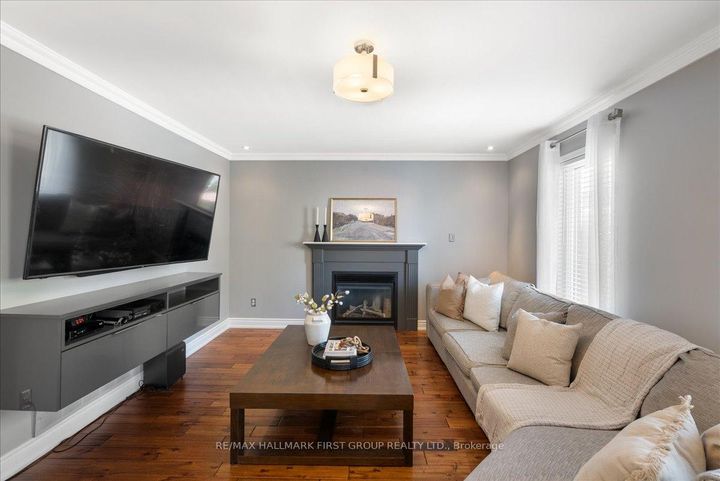 Photo 17 at 536 Woodmount Crescent, Samac, Oshawa