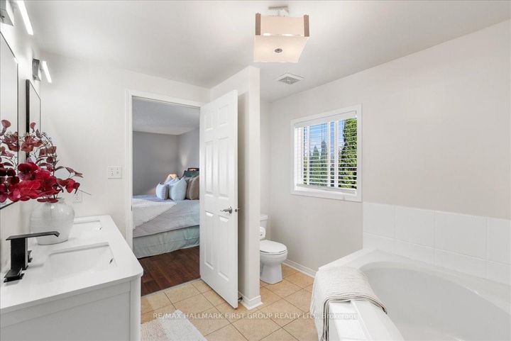 Photo 29 at 536 Woodmount Crescent, Samac, Oshawa
