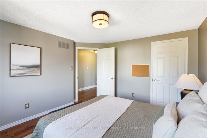 Photo 31 at 536 Woodmount Crescent, Samac, Oshawa