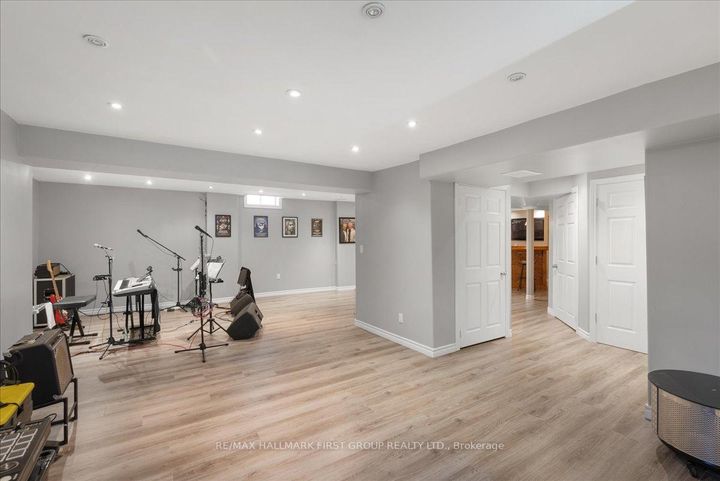 Photo 40 at 536 Woodmount Crescent, Samac, Oshawa