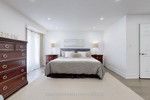 Photo 20 at 57 - 151 Townsgate Drive, Yorkhill, Vaughan