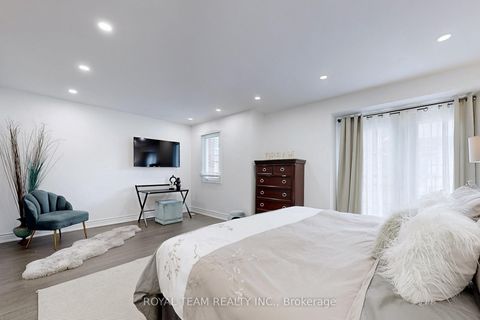 Photo 22 at 57 - 151 Townsgate Drive, Yorkhill, Vaughan