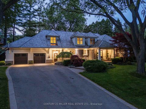 Photo 1 at 243 Alscot Crescent, MO Morrison, Oakville