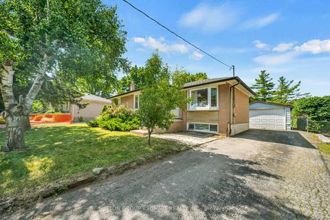 Photo 3 at 465 Seaton Drive, WO West, Oakville