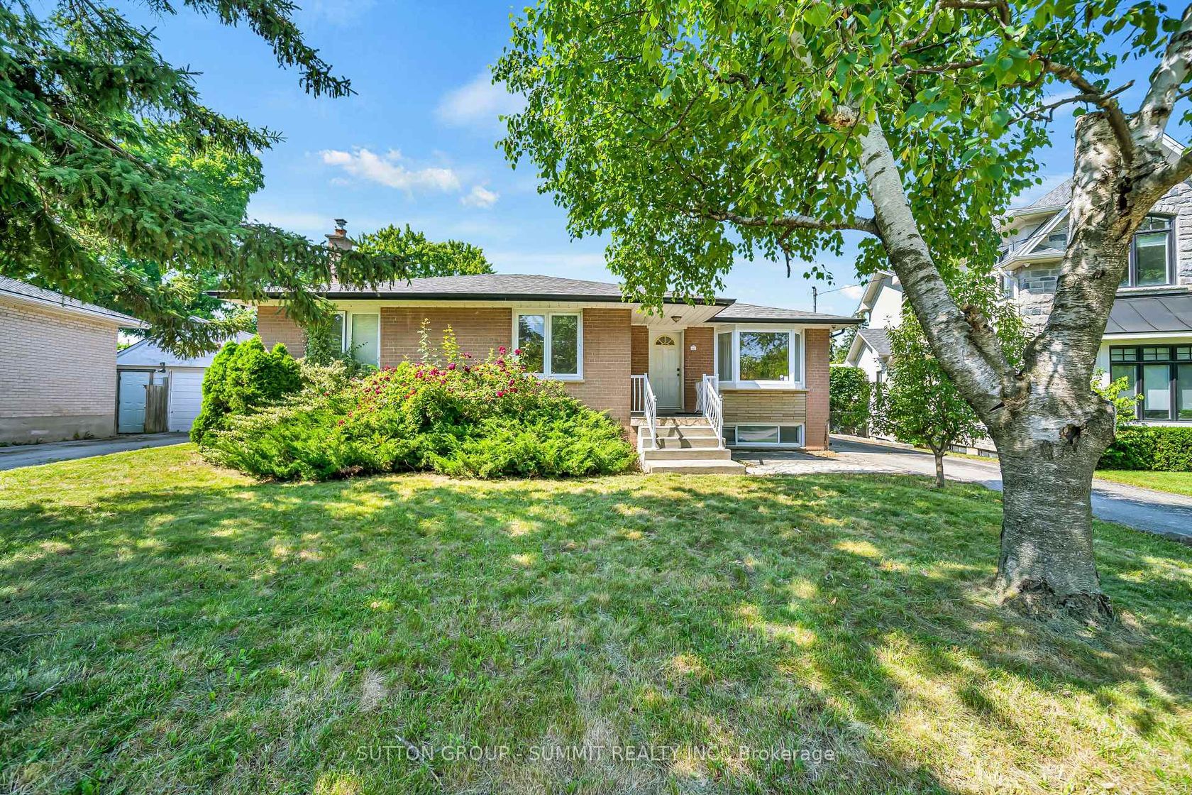 465 Seaton Drive, WO West, Oakville by Alessia Polo 465 Seaton Drive, WO West, Oakville