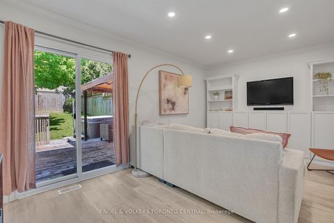 Photo 3 at 52 Patton Road, Painswick North, Barrie