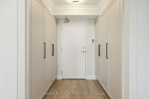 Photo 16 at 1604 - 7250 Yonge Street, Yorkhill, Vaughan