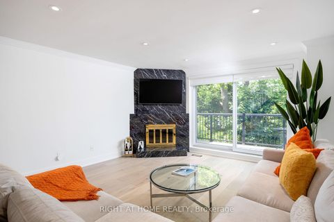 Photo 3 at 11 - 20 Budgell Terrace, Swansea, Toronto