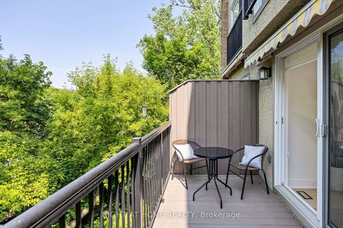 Photo 4 at 11 - 20 Budgell Terrace, Swansea, Toronto