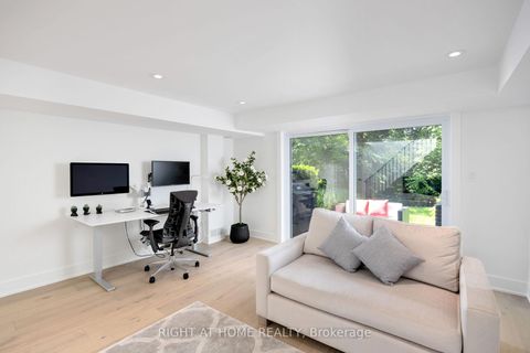 Photo 19 at 11 - 20 Budgell Terrace, Swansea, Toronto