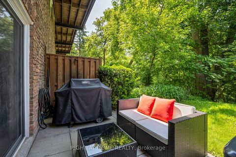 Photo 20 at 11 - 20 Budgell Terrace, Swansea, Toronto