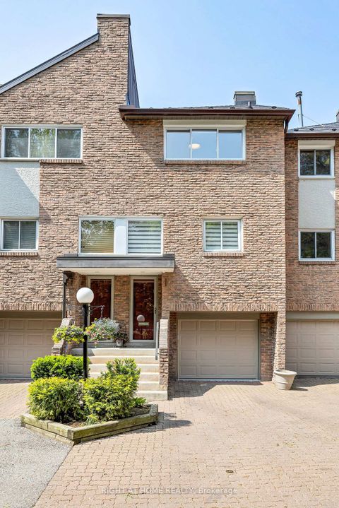 Photo 27 at 11 - 20 Budgell Terrace, Swansea, Toronto