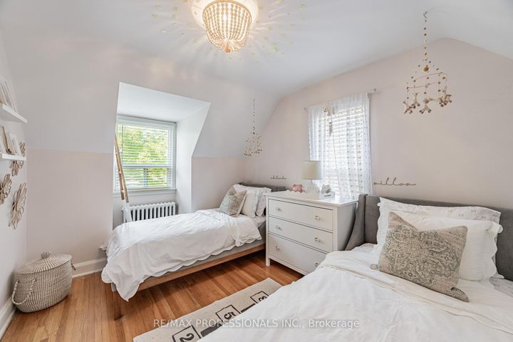 Photo 19 at 2236 Lawrence Avenue W, Humber Heights, Toronto