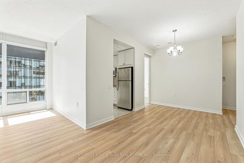 Photo 11 at 810 - 85 Bloor Street E, Yonge Corridor, Toronto