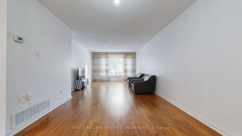 Photo 7 at 15 Thistlewaite Crescent, Malvern West, Toronto