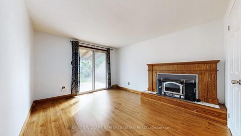 Photo 31 at 15 Thistlewaite Crescent, Malvern West, Toronto
