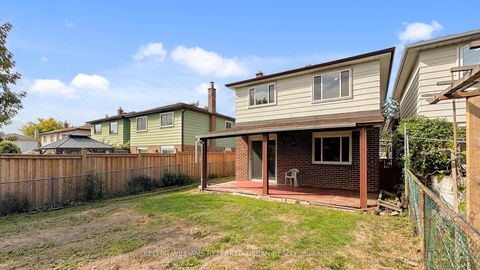 Photo 45 at 15 Thistlewaite Crescent, Malvern West, Toronto