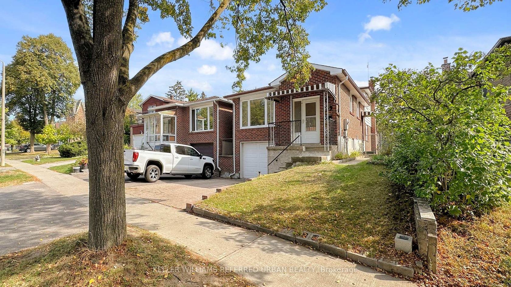 15 Thistlewaite Crescent, Malvern West, Toronto 