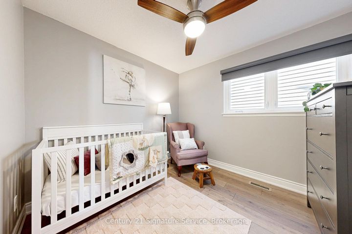 Photo 14 at 3 Majestic Crescent, Central Park, Brampton