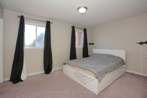Photo 13 at 37 Ridgeway Court, Maple, Vaughan