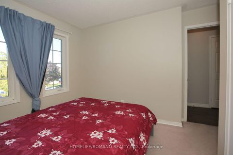 Photo 20 at 37 Ridgeway Court, Maple, Vaughan