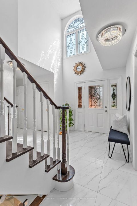 Photo 1 at 2816 Rosewood Lane, CV Clearview, Oakville