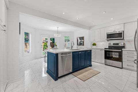 Photo 10 at 2816 Rosewood Lane, CV Clearview, Oakville