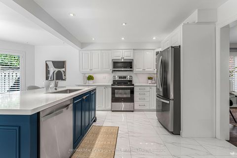 Photo 11 at 2816 Rosewood Lane, CV Clearview, Oakville