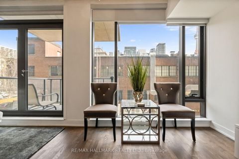 Photo 2 at 206 - 560 King Street W, Waterfront Communities C1, Toronto