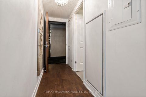 Photo 14 at 206 - 560 King Street W, Waterfront Communities C1, Toronto