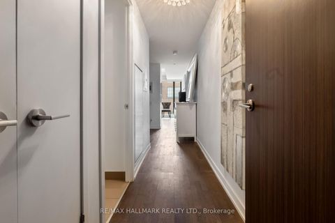 Photo 16 at 206 - 560 King Street W, Waterfront Communities C1, Toronto