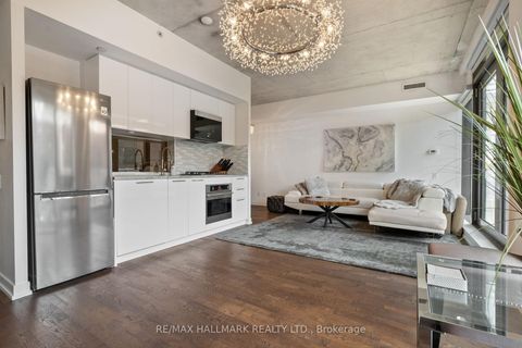 Photo 18 at 206 - 560 King Street W, Waterfront Communities C1, Toronto