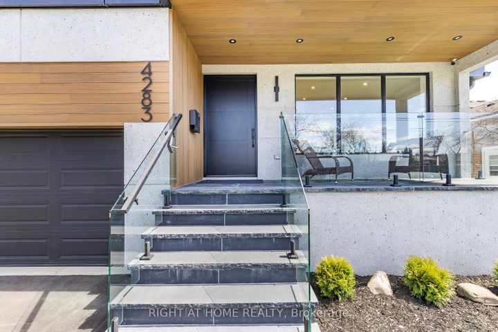 Photo 2 at 4283 Wilcox Road, Rathwood, Mississauga