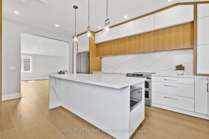 Photo 9 at 4283 Wilcox Road, Rathwood, Mississauga