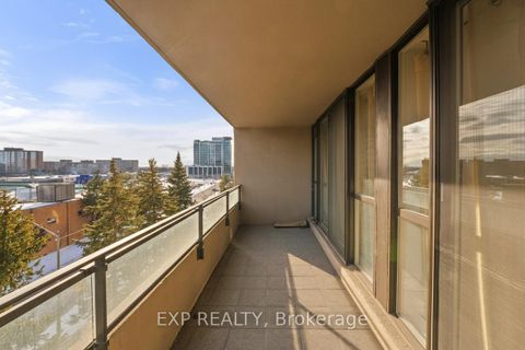 Photo 21 at 521 - 32 Clarissa Drive, Harding, Richmond Hill