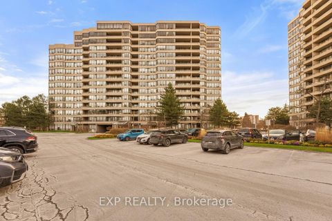 Photo 32 at 521 - 32 Clarissa Drive, Harding, Richmond Hill