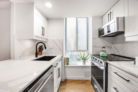 Photo 14 at 213 - 801 King Street W, Niagara, Toronto