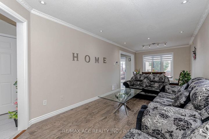 Photo 6 at 97 Bighorn Crescent, Wellington, Brampton