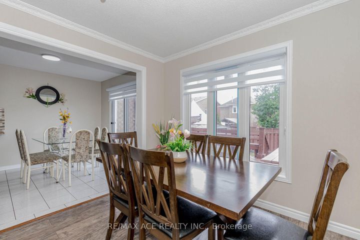 Photo 18 at 97 Bighorn Crescent, Wellington, Brampton