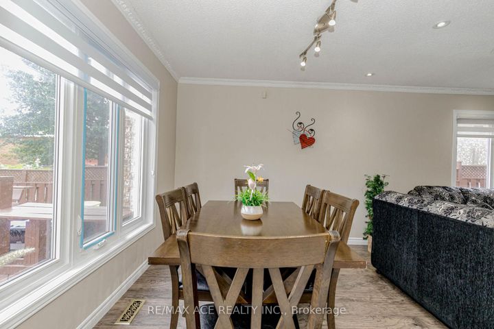 Photo 20 at 97 Bighorn Crescent, Wellington, Brampton