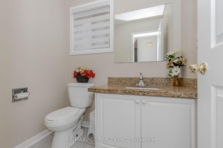 Photo 21 at 97 Bighorn Crescent, Wellington, Brampton