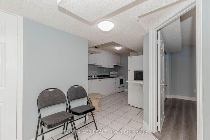 Photo 37 at 97 Bighorn Crescent, Wellington, Brampton