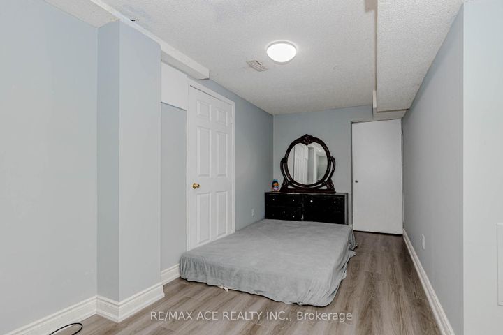Photo 38 at 97 Bighorn Crescent, Wellington, Brampton