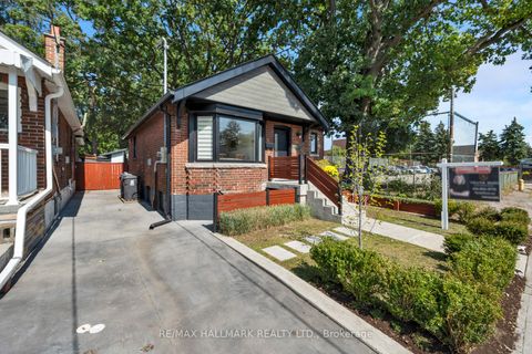 Photo 1 at 510 Cosburn Avenue, East York, Toronto