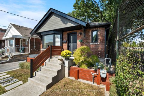 Photo 3 at 510 Cosburn Avenue, East York, Toronto