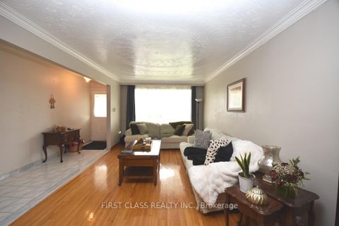 Photo 3 at 82 Gooderham Drive, Maryvale, Toronto