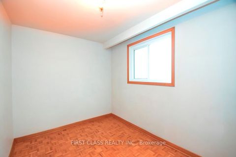 Photo 13 at 82 Gooderham Drive, Maryvale, Toronto