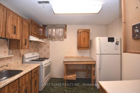 Photo 18 at 82 Gooderham Drive, Maryvale, Toronto