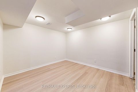 Photo 16 at 261 Helmer Avenue, Central Newmarket, Newmarket Photo 16 at 261 Helmer Avenue, Central Newmarket, Newmarket